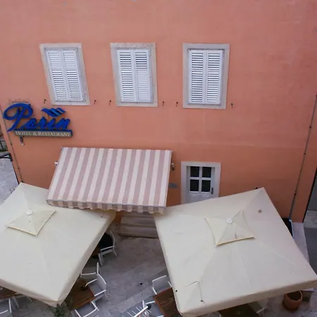 Square * Makarska